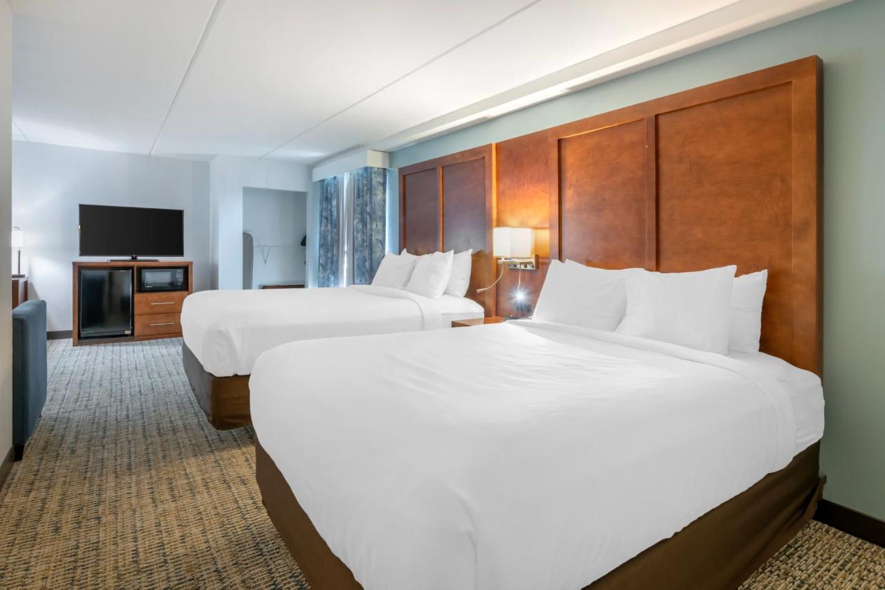 Queen Suite with Two Queen Beds - Accessible/Non-Smoking at Surf and Sand, BW Signature Collection
