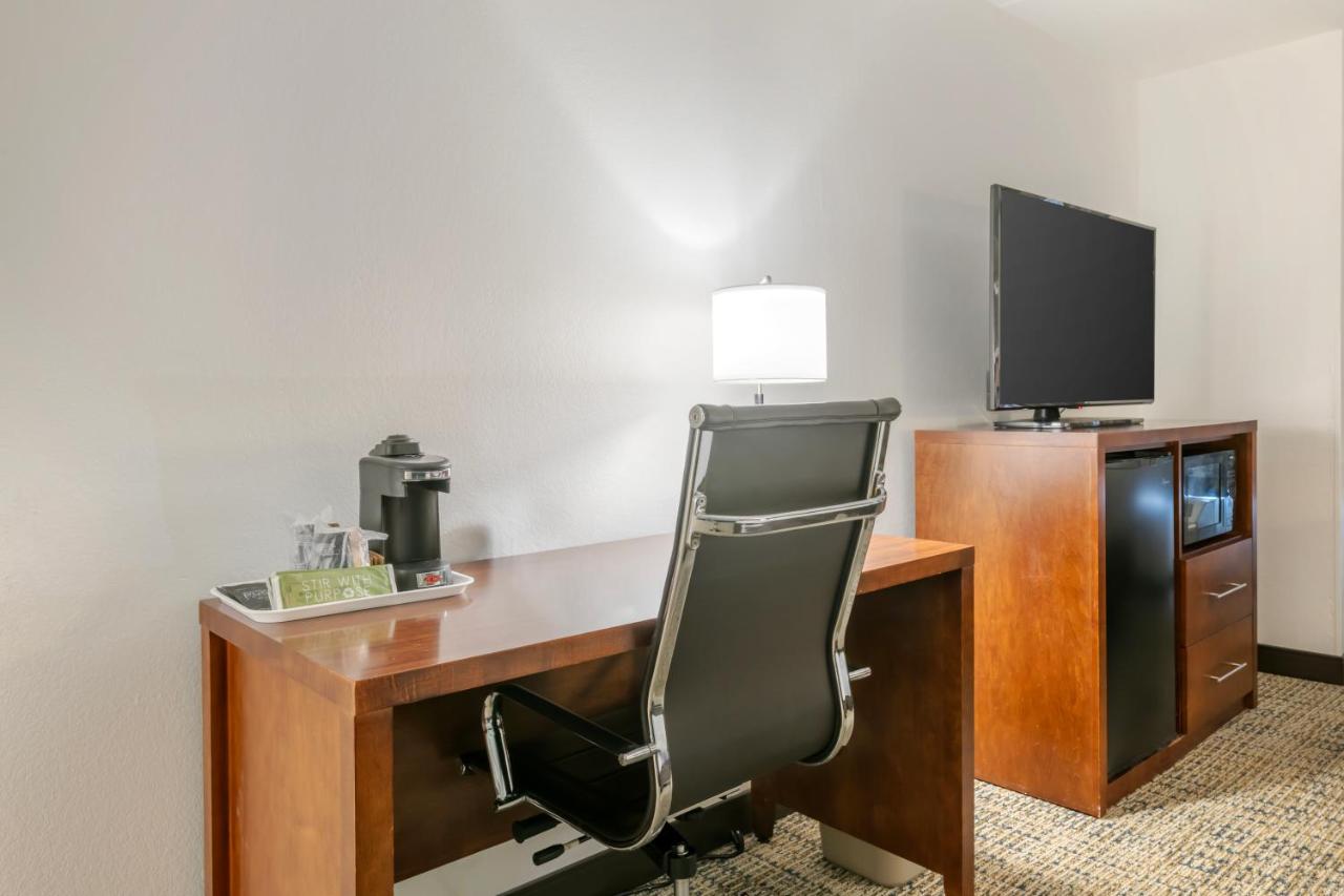 King Suite at Surf and Sand, BW Signature Collection