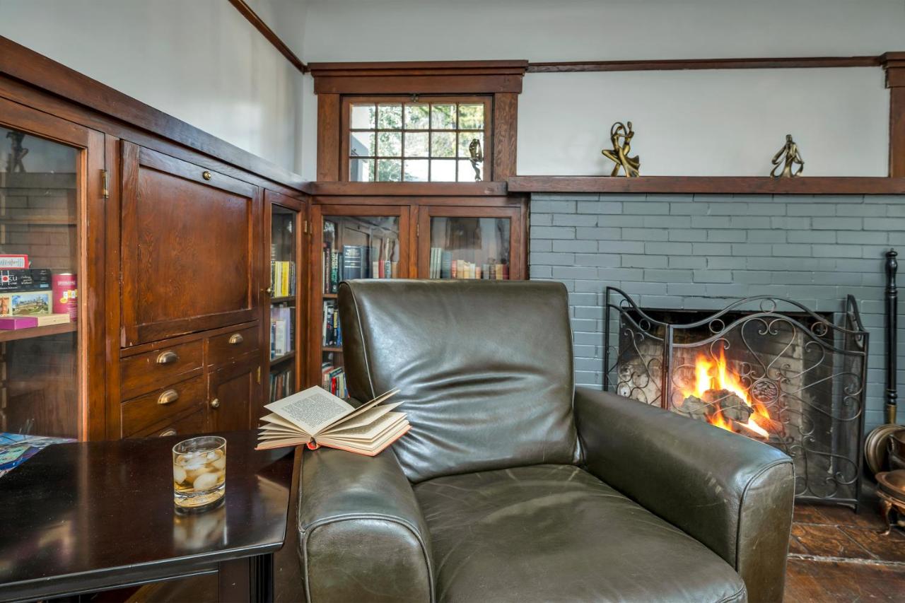 | Craftsman Inn