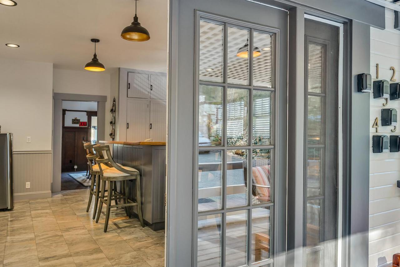 | Craftsman Inn