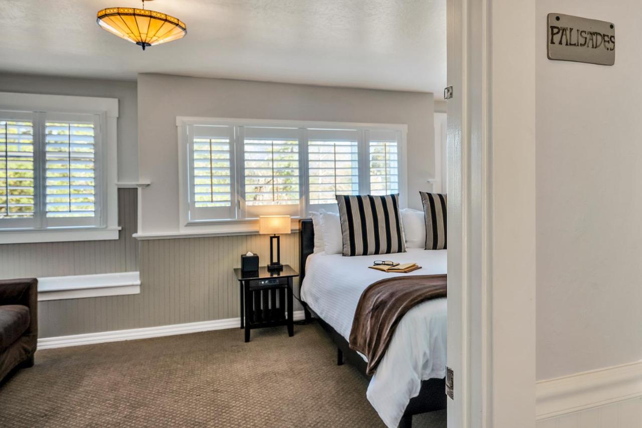 | Craftsman Inn