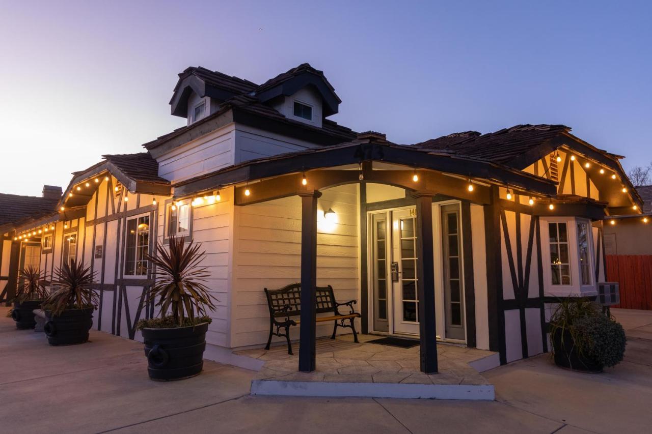  | Solvang Inn & Cottages