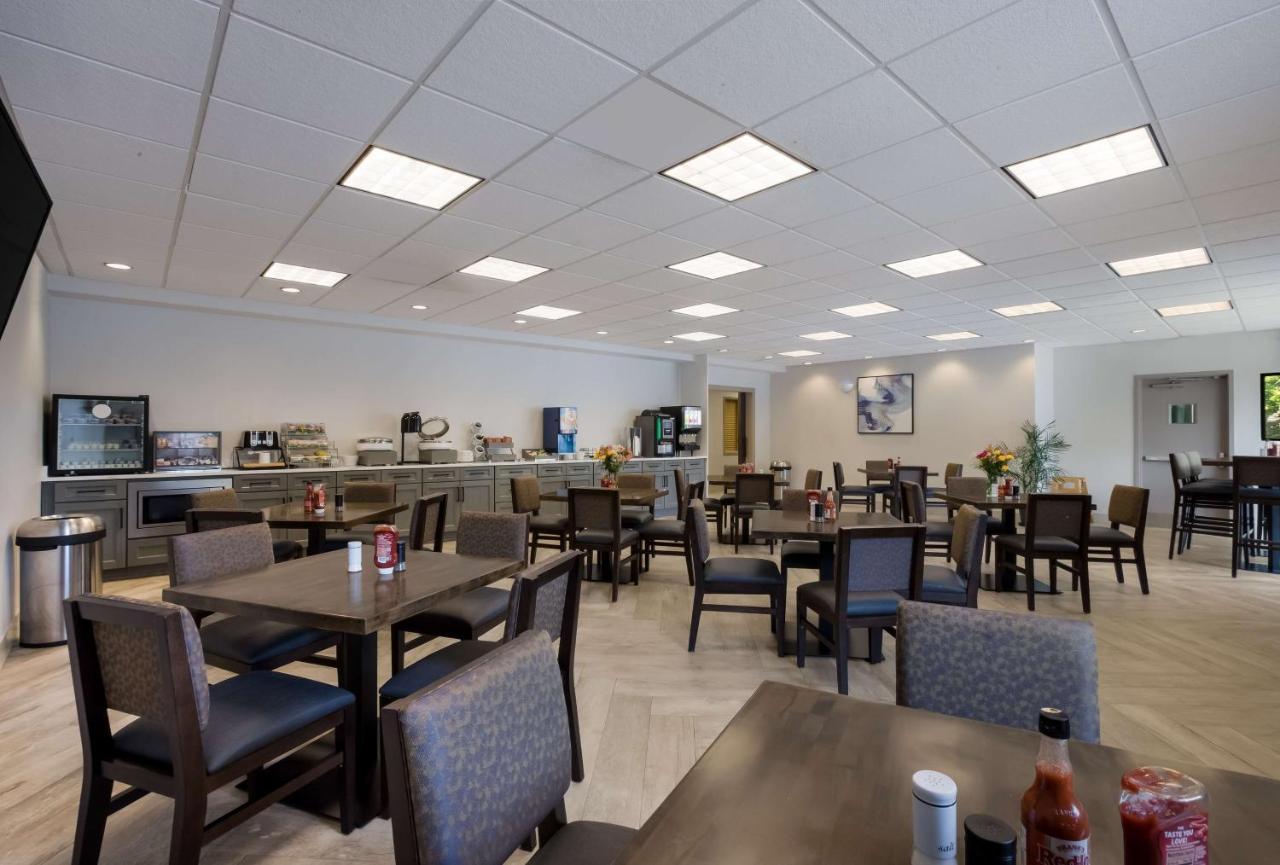 | The Hub Middletown Red Bank- Best Western Signature Collection