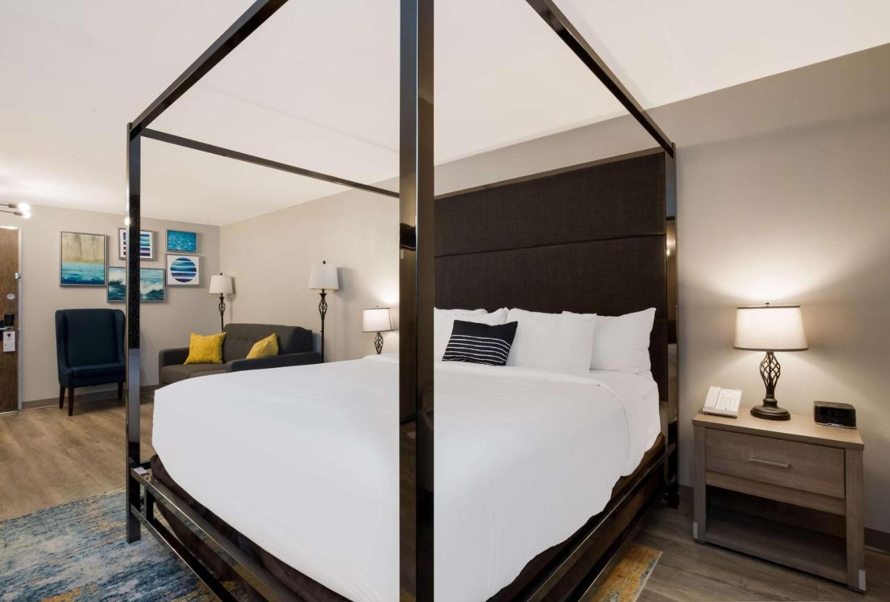 | The Hub Middletown Red Bank- Best Western Signature Collection