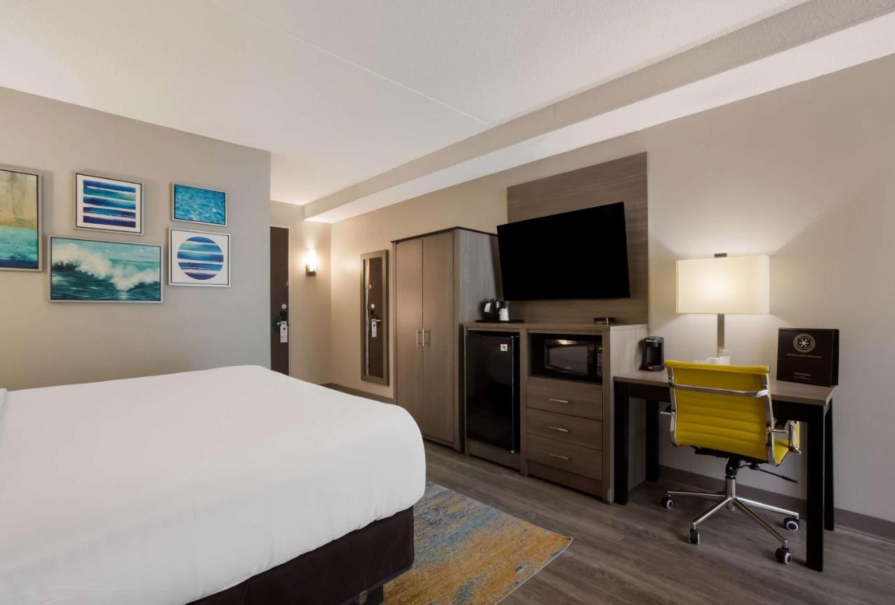 | The Hub Middletown Red Bank- Best Western Signature Collection