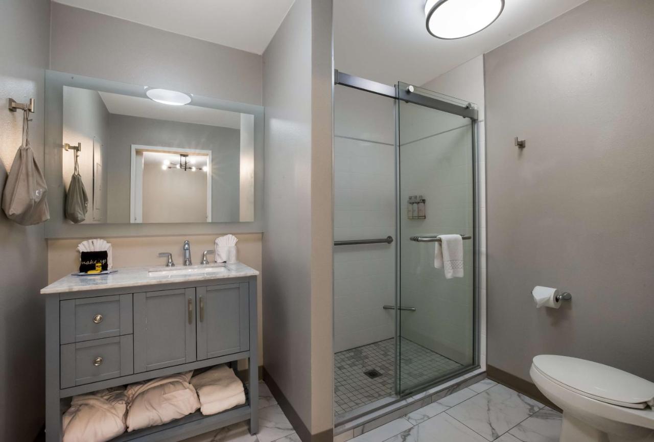 | The Hub Middletown Red Bank- Best Western Signature Collection