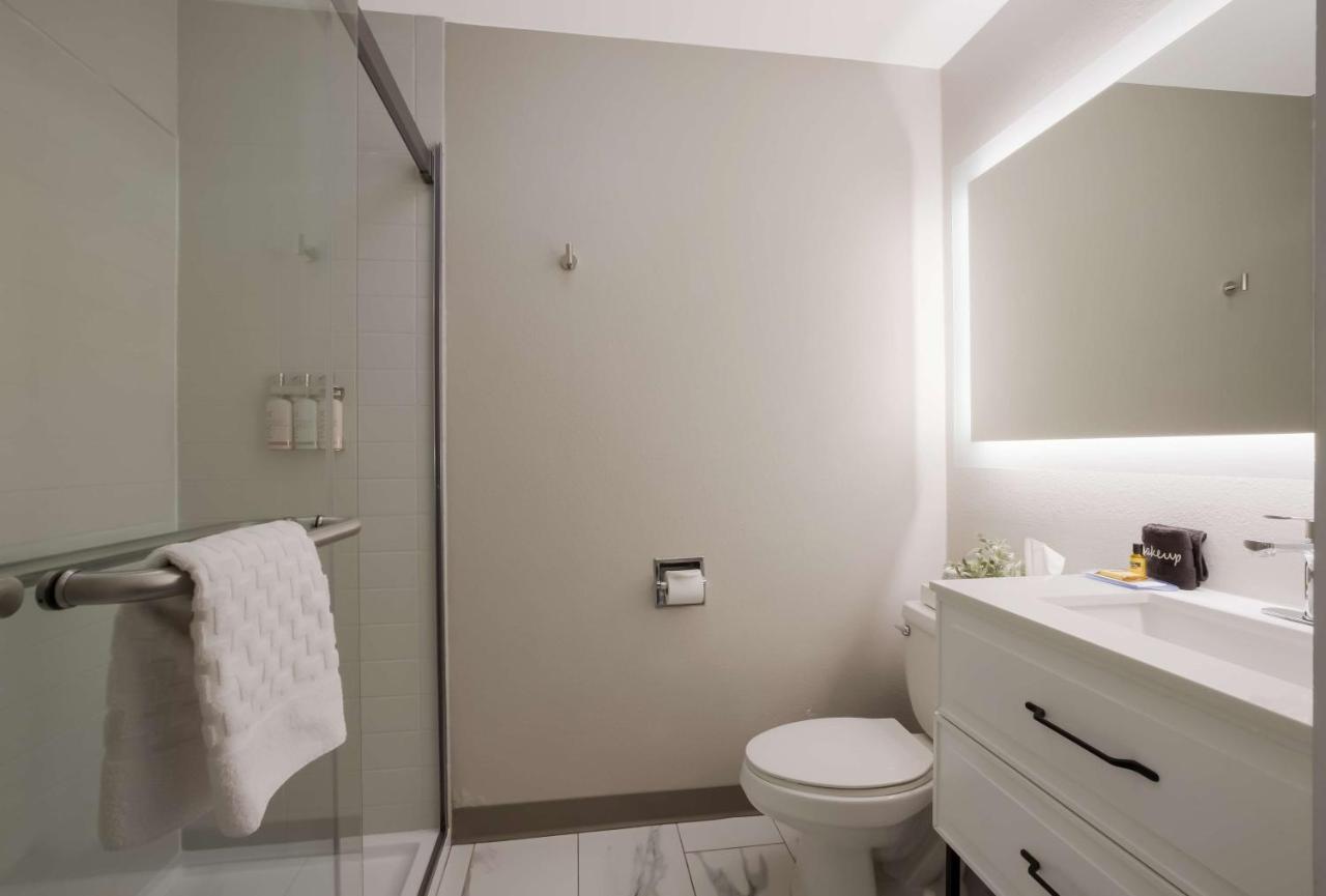 | The Hub Middletown Red Bank- Best Western Signature Collection