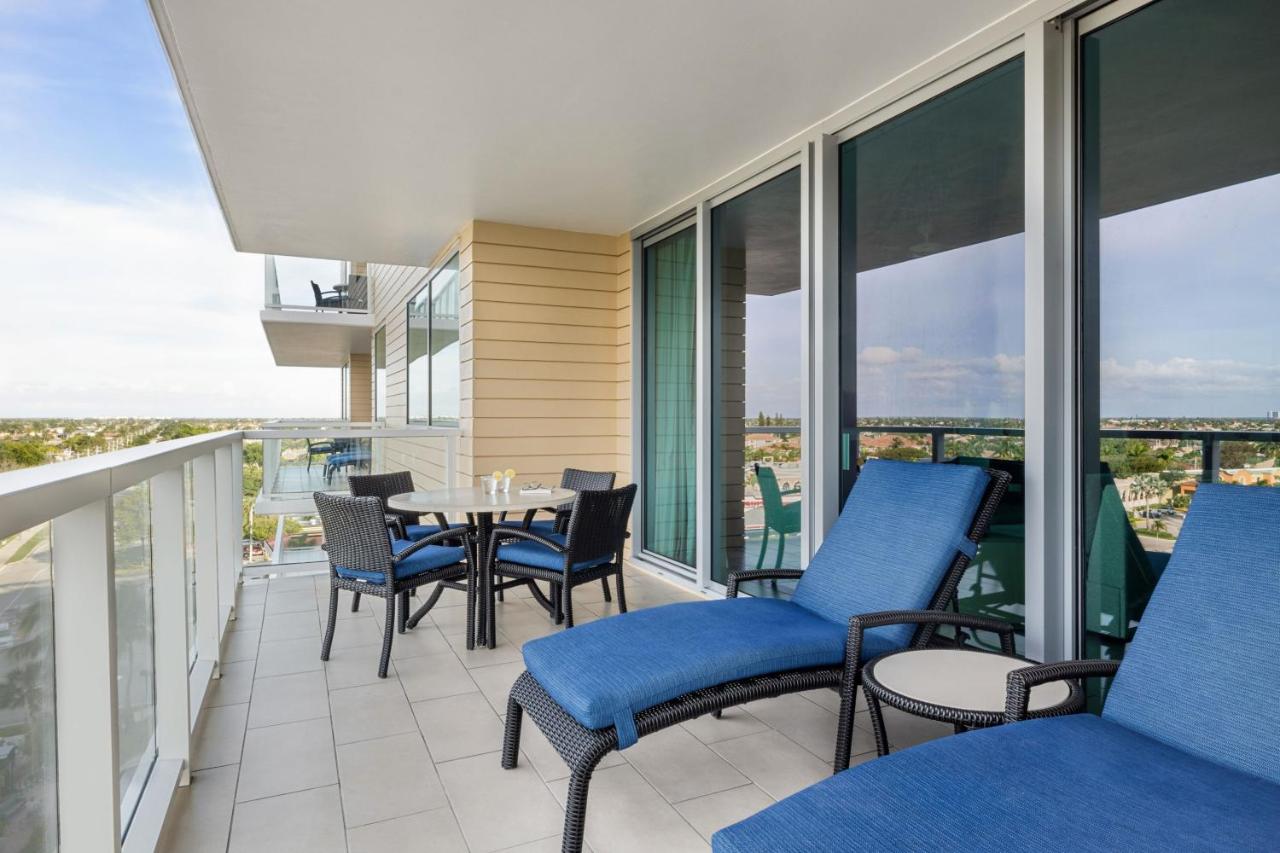 3 Bedroom Villa, Island side, 6th - 15th floor, Balcony at Marriott's Crystal Shores