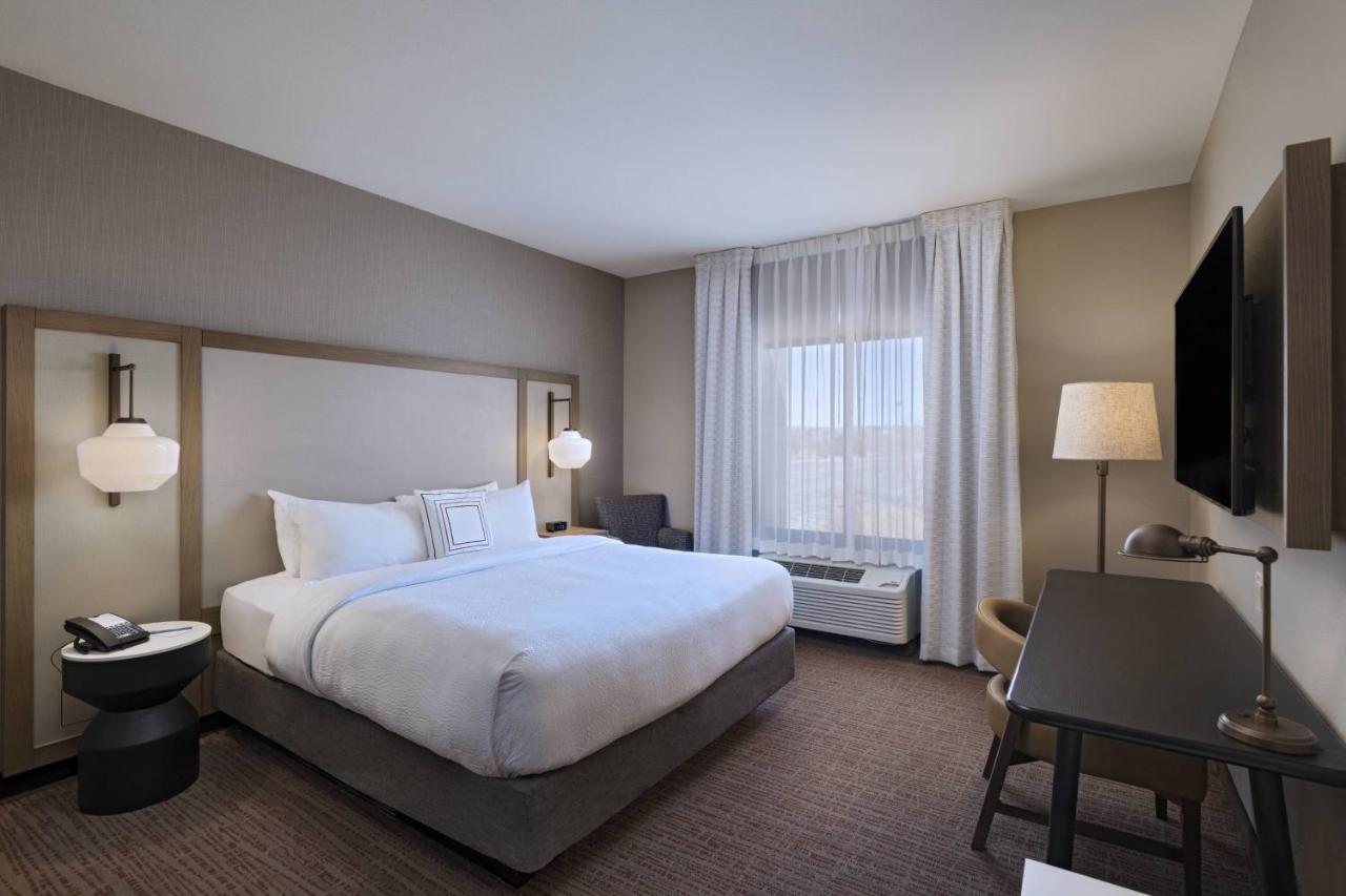 | Fairfield Inn & Suites by Marriott Colorado Springs East