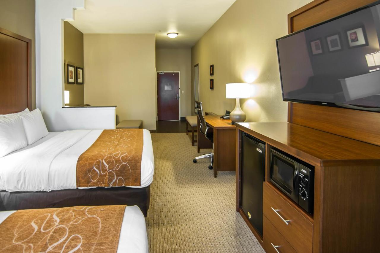 Queen Suite - Non-Smoking at Comfort Suites Marshall