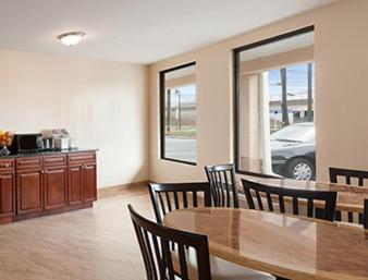  | Super 8 by Wyndham Rahway/Newark
