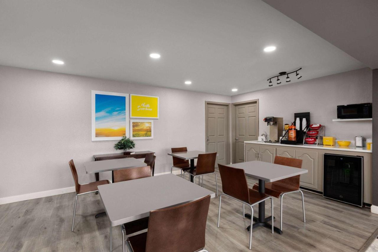  | Days Inn by Wyndham Childersburg