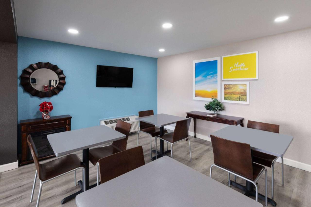  | Days Inn by Wyndham Childersburg