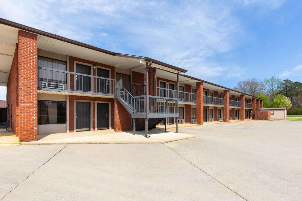  | Days Inn by Wyndham Childersburg