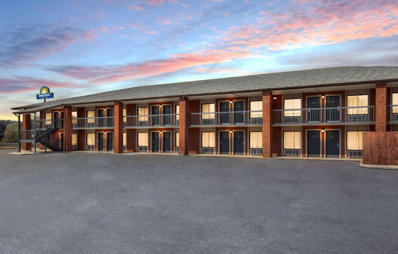  | Days Inn by Wyndham Childersburg