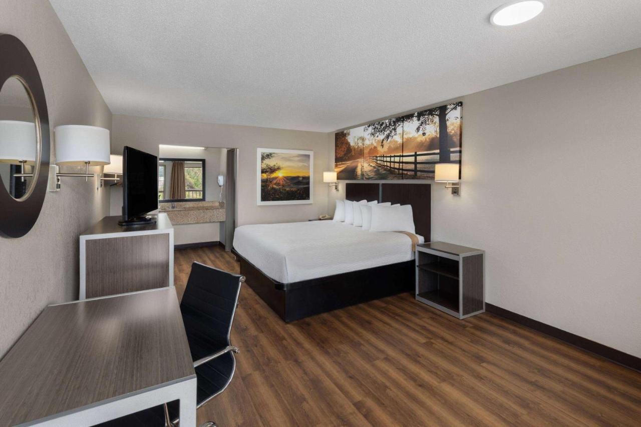  | Days Inn by Wyndham Childersburg