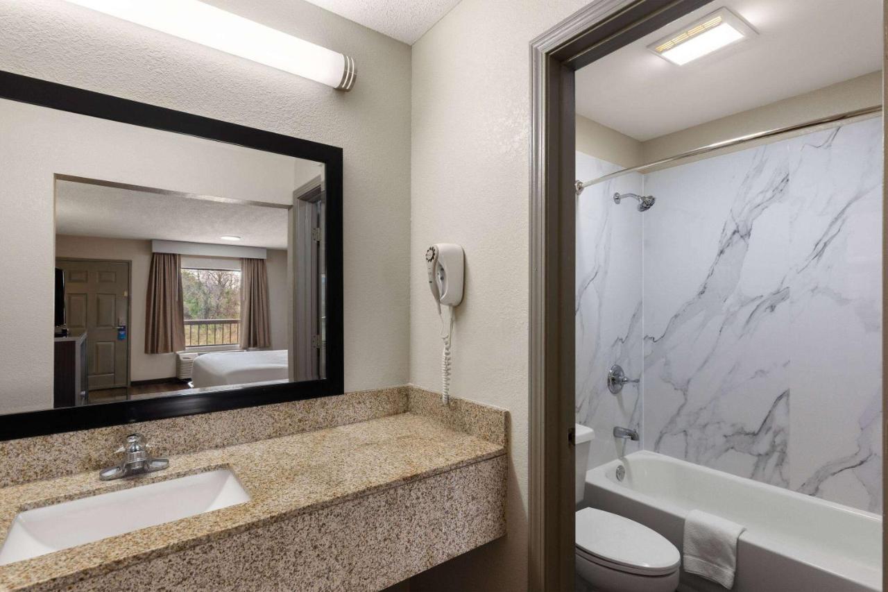  | Days Inn by Wyndham Childersburg