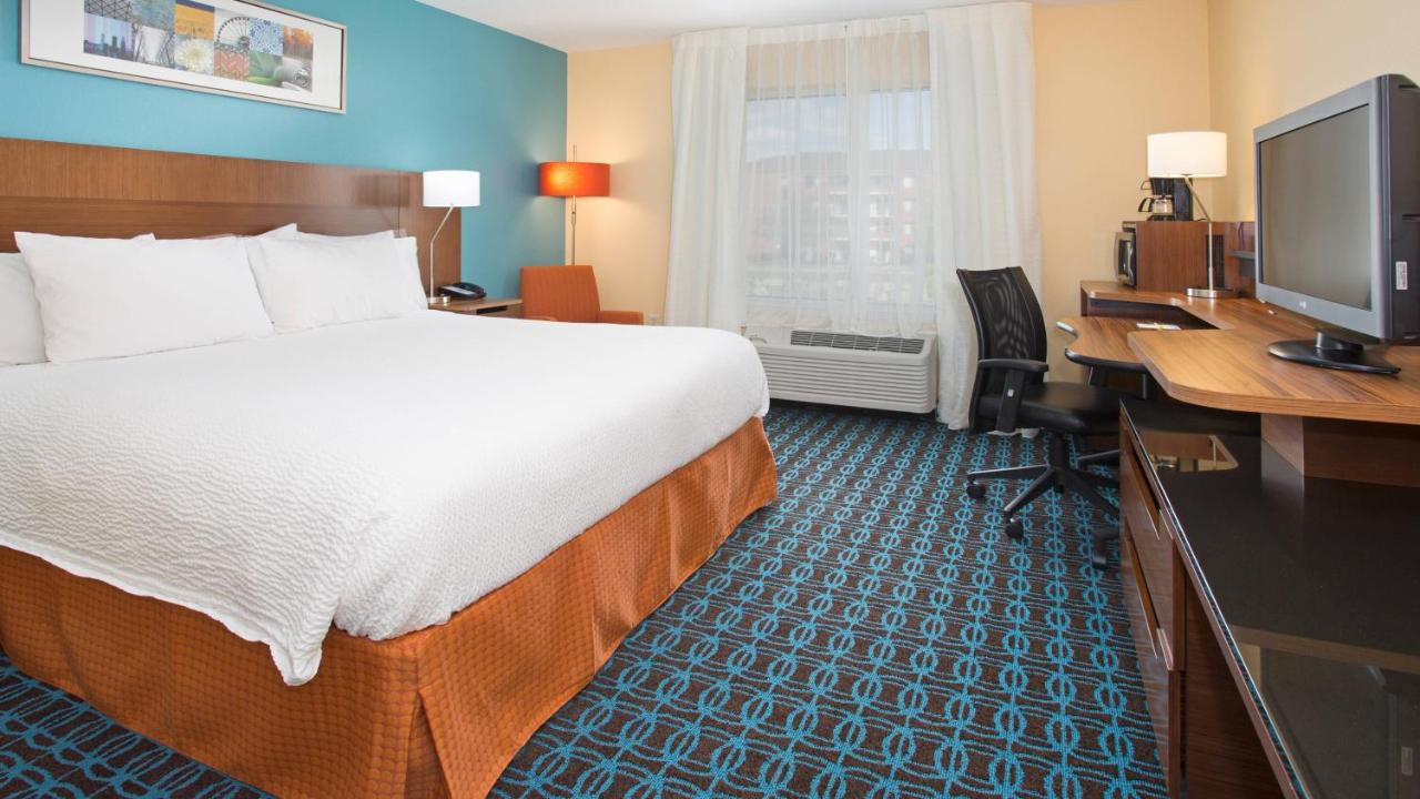 | Fairfield Inn & Suites by Marriott Boston Milford