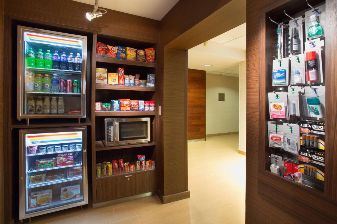 | Fairfield Inn & Suites by Marriott Boston Milford