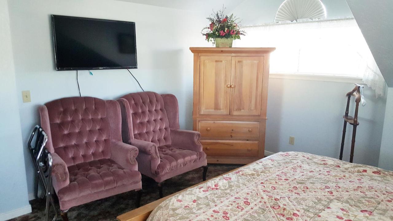 | Canyon Country Inn