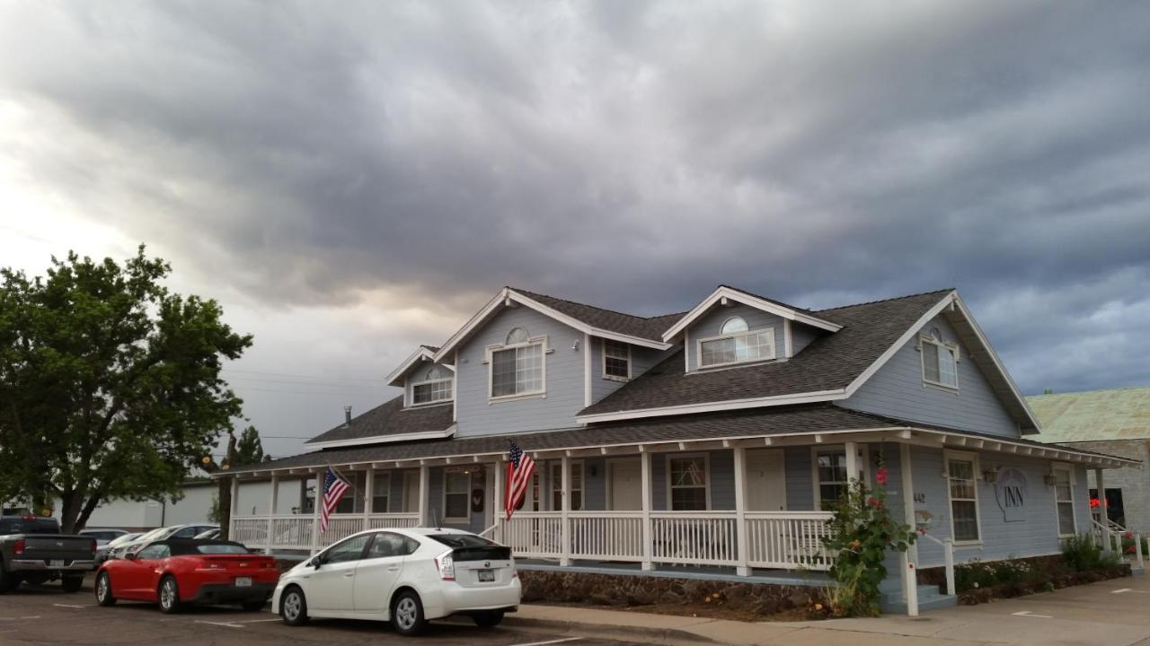 | Canyon Country Inn