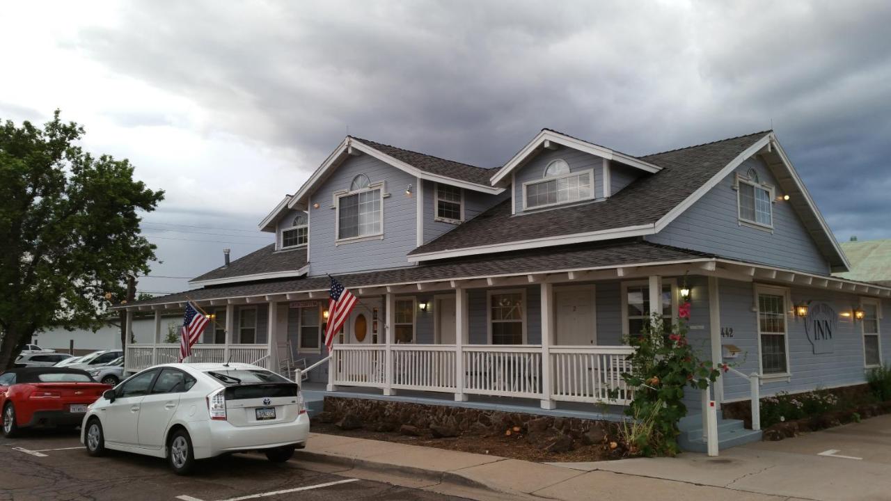 | Canyon Country Inn