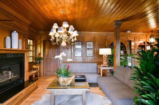 | Inn On SummerHill