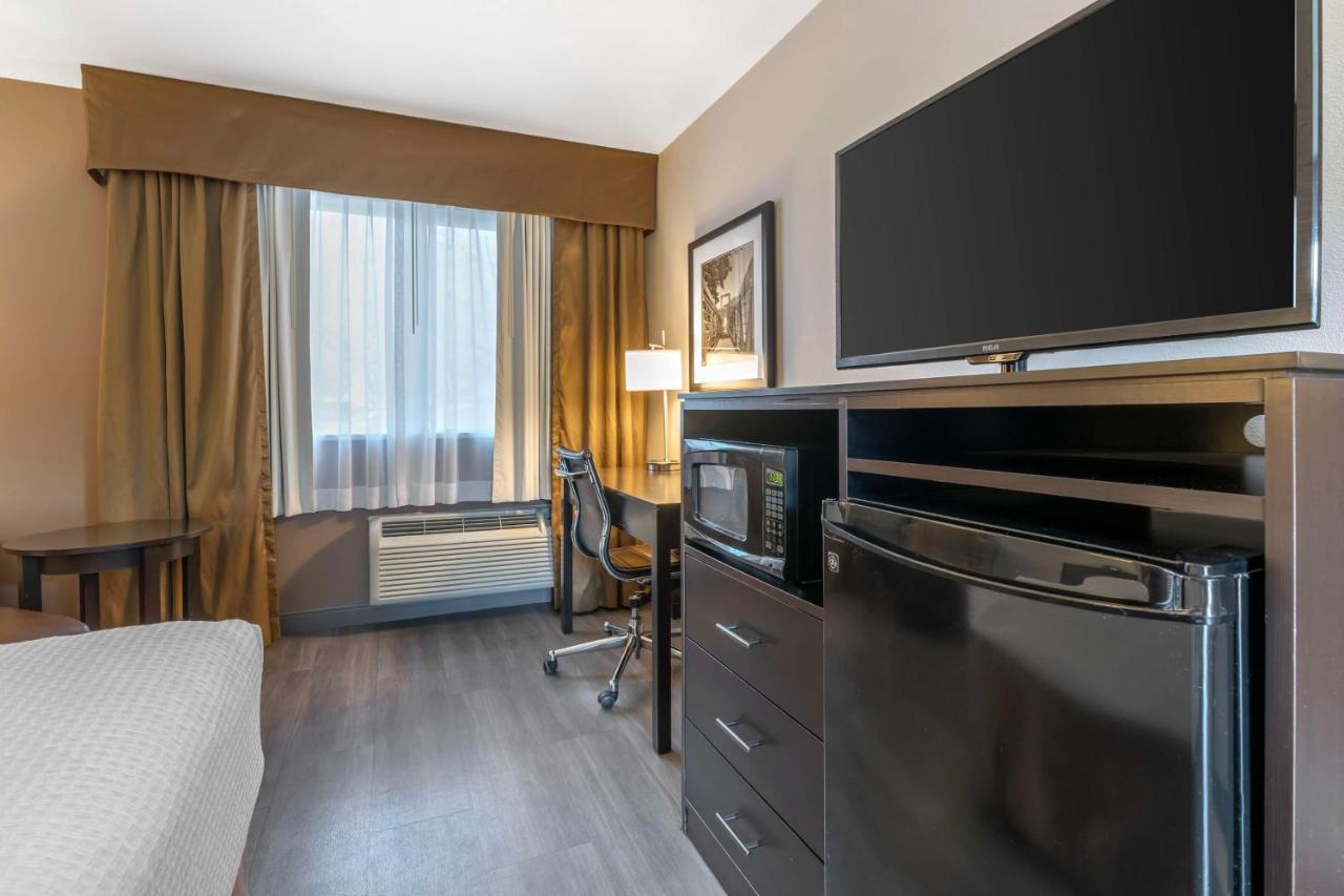 King Room - Non-Smoking at Best Western Inn Of Vancouver