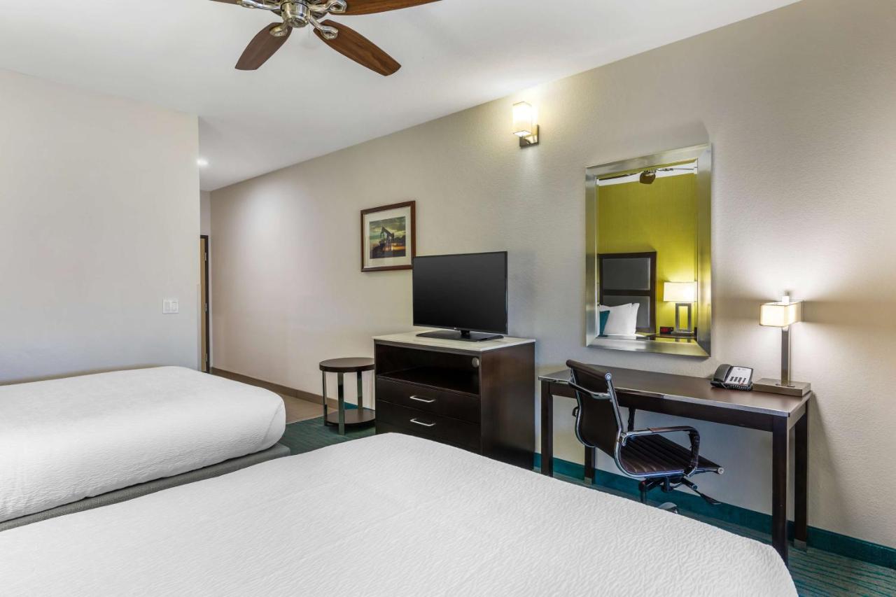 | Best Western Plus Taft Inn