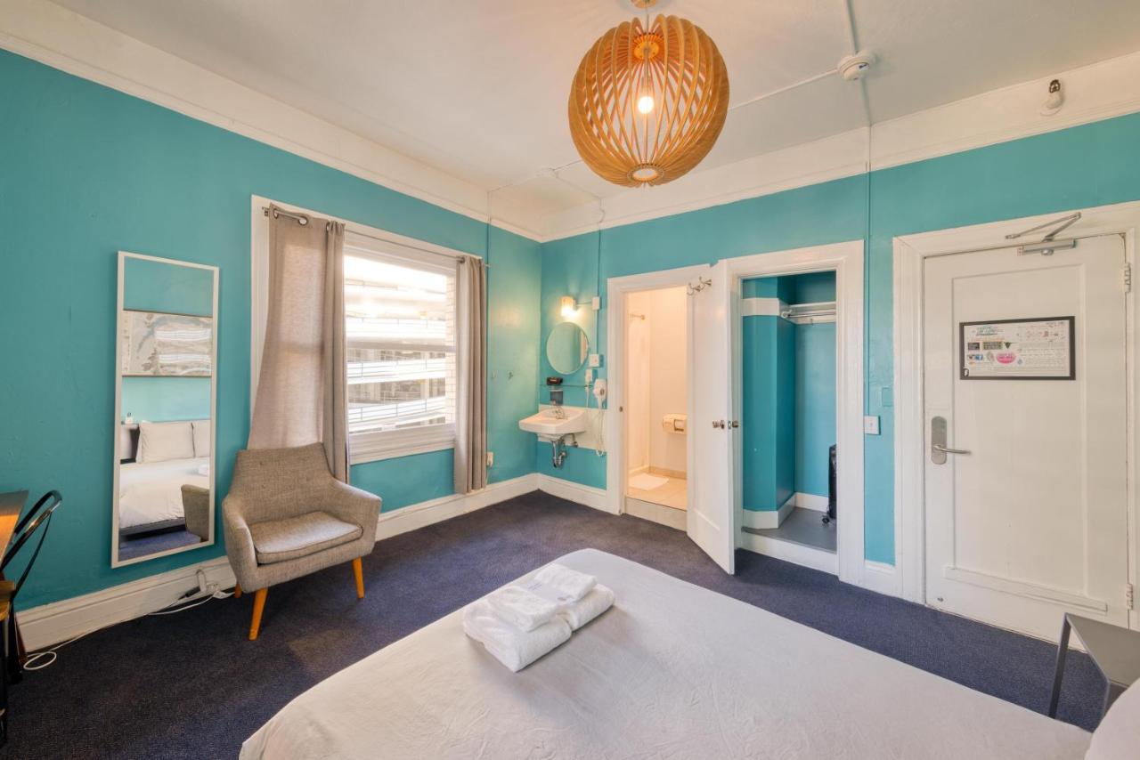 | HI San Francisco Downtown Hostel