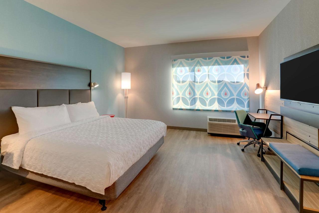 King Room - Hearing Accessible at Tru By Hilton Smithfield I-95