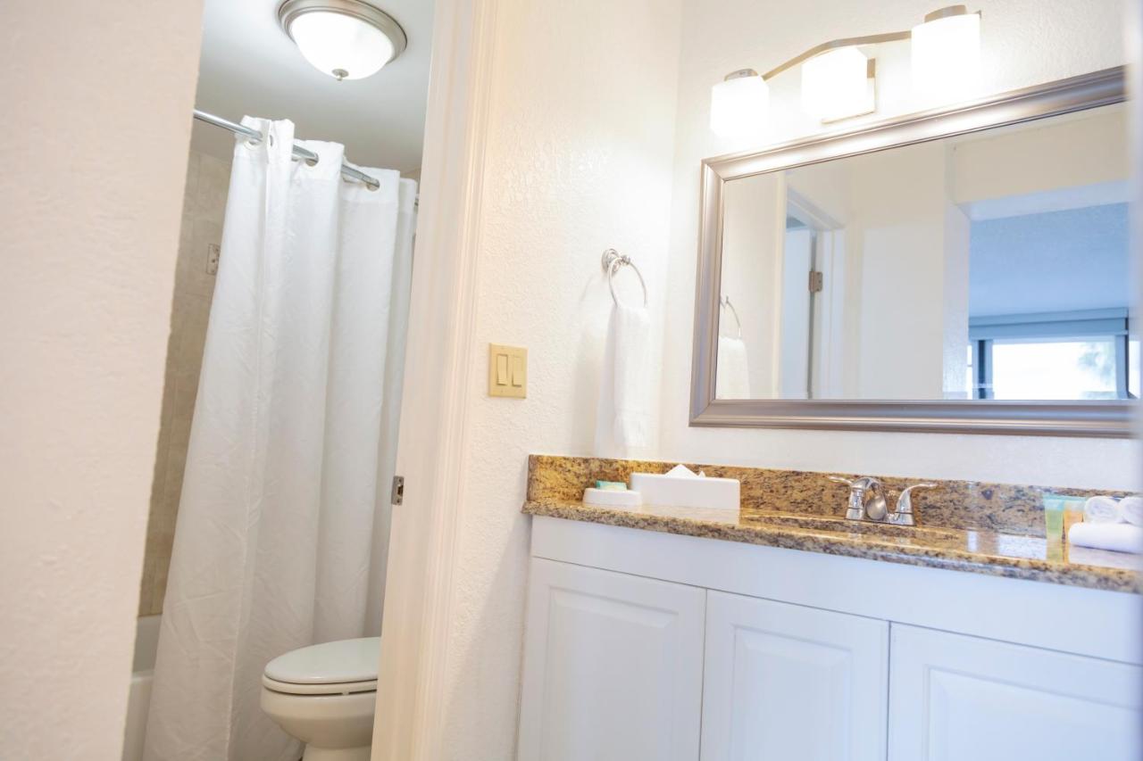 Executive Queen Room with Two Queen Beds at Park Royal Orlando managed by Accor