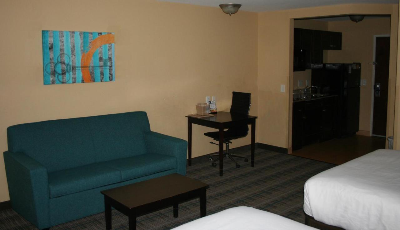 Queen Suite with Two Queen Beds - Non-Smoking at MainStay Suites Jacksonville near Camp Lejeune
