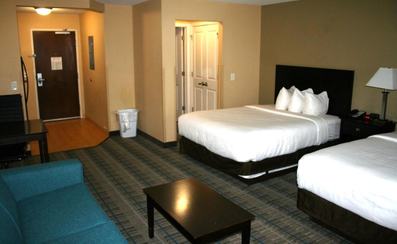 Queen Suite with Two Queen Beds - Non-Smoking at MainStay Suites Jacksonville near Camp Lejeune