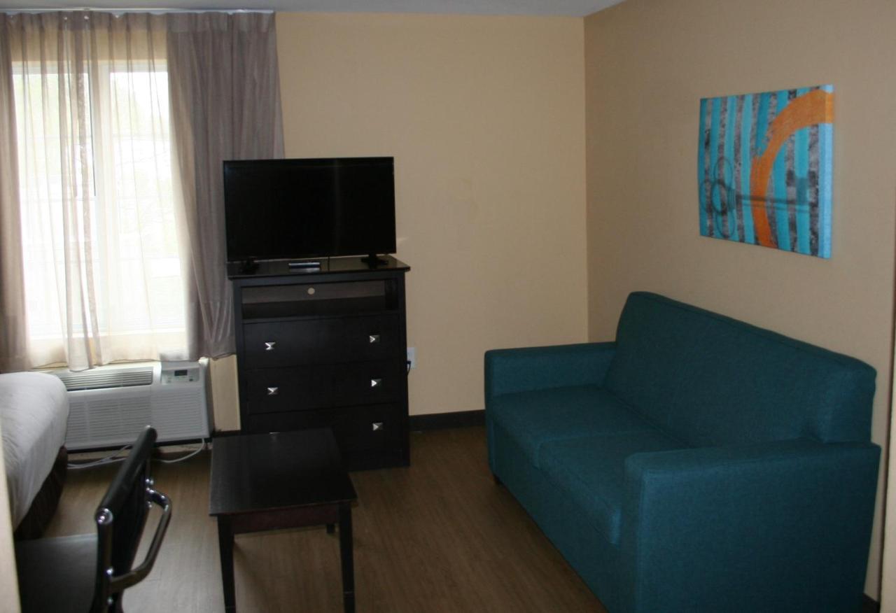 Queen Suite - Non-Smoking at MainStay Suites Jacksonville near Camp Lejeune