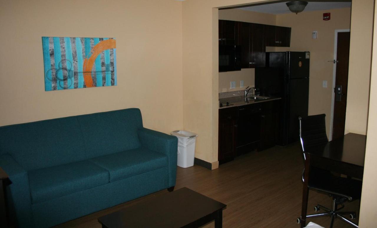 Queen Suite - Non-Smoking at MainStay Suites Jacksonville near Camp Lejeune