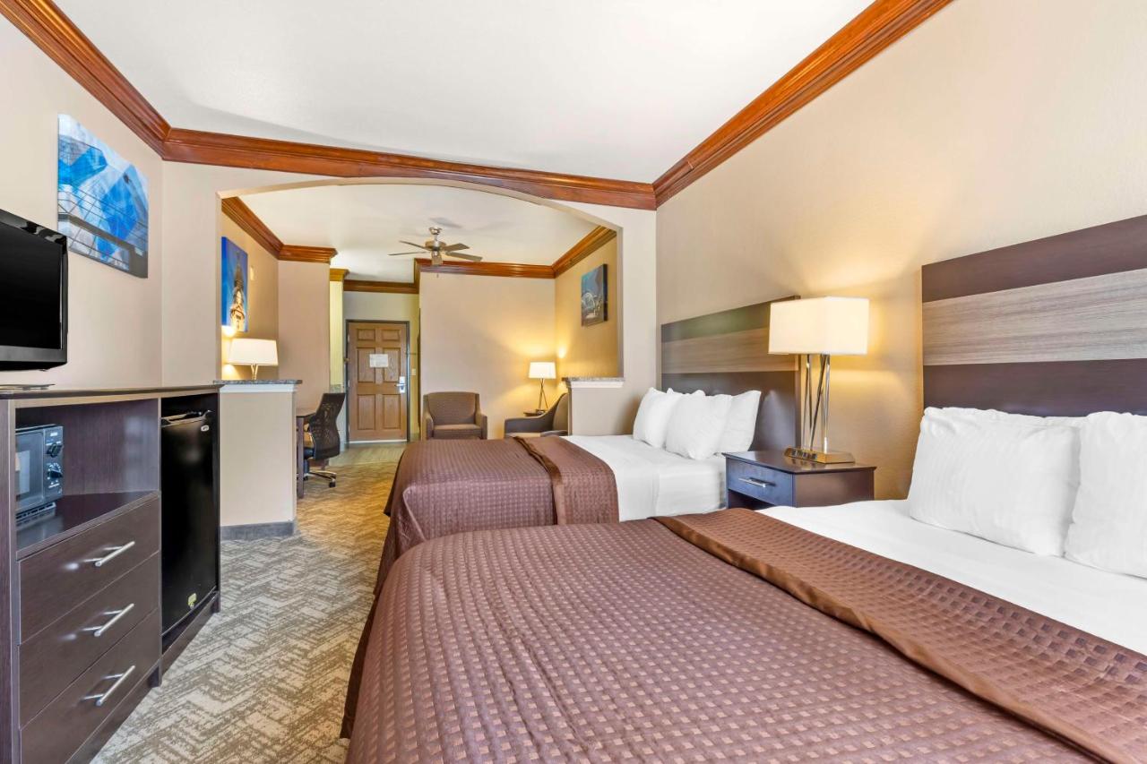 Queen Suite with Two Queen Beds at Best Western Fort Worth Inn & Suites