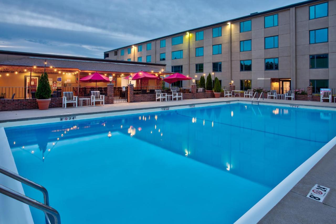  | Crowne Plaza Chicago-Northbrook, an IHG Hotel