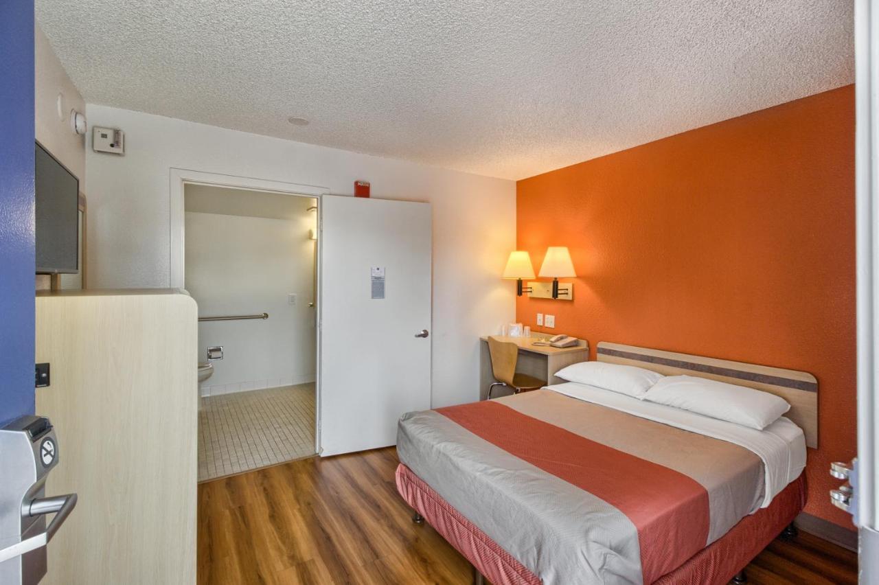  | Motel 6-Everett, WA - South