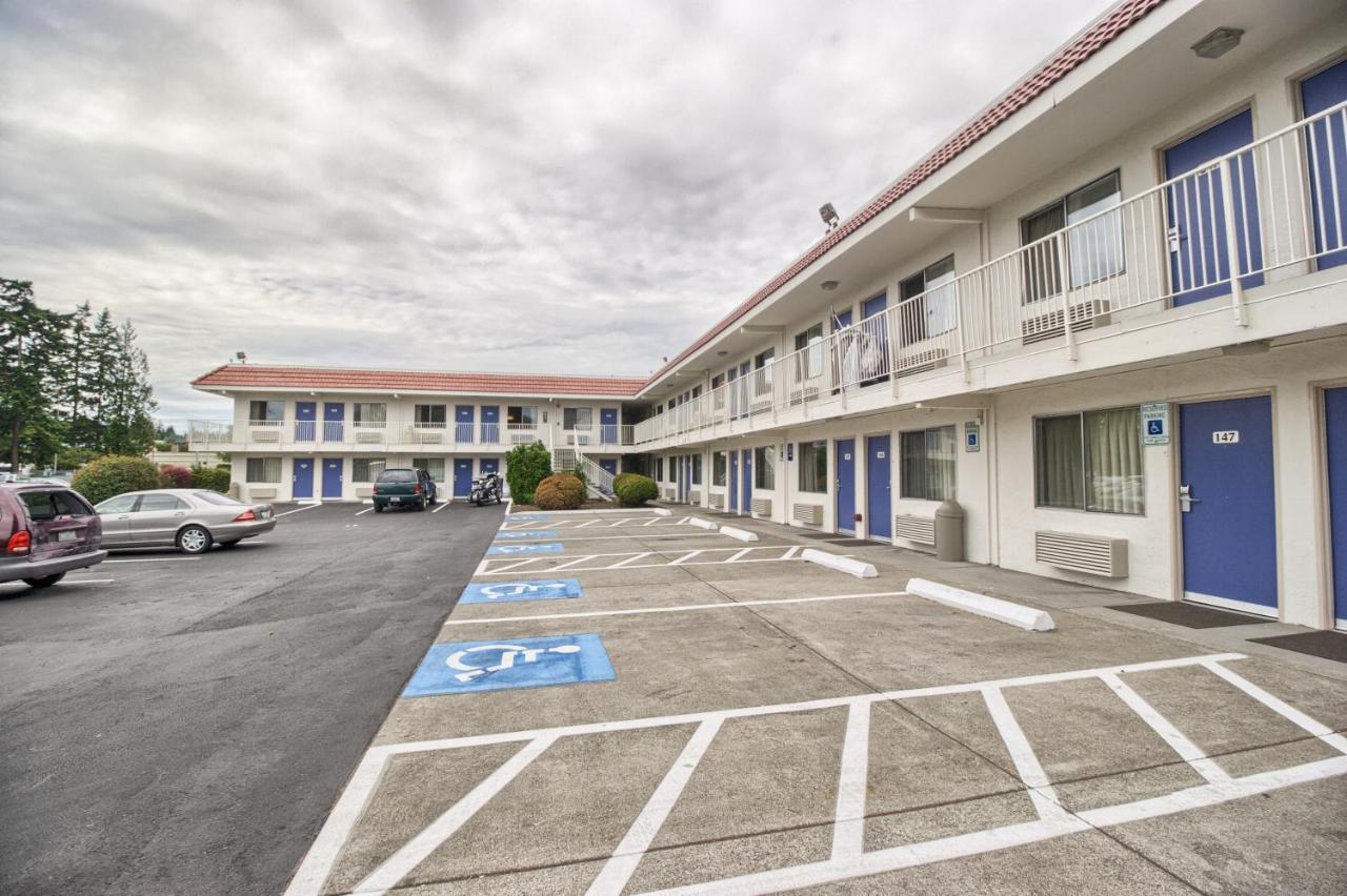 | Motel 6-Everett, WA - South