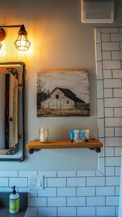 | Old Mill Inn