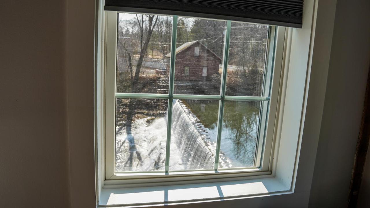| Old Mill Inn