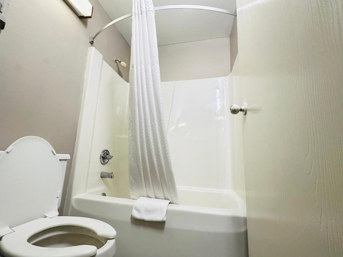 King Room - Non-Smoking at Delavan Inn and Suites