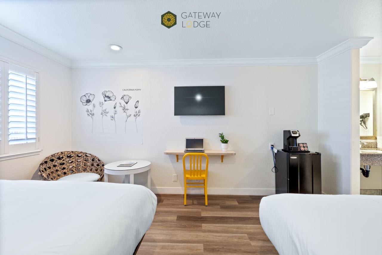 Standard Double Room at Gateway Lodge