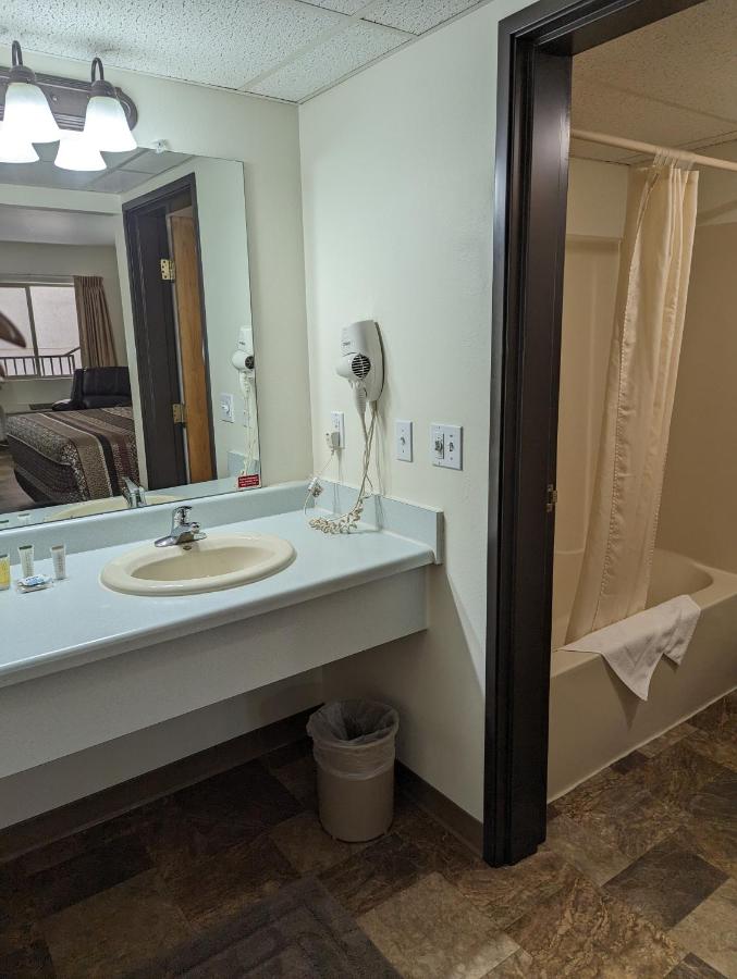 Deluxe King Room - Non-Smoking at Travelodge Inn & Suites by Wyndham Deadwood
