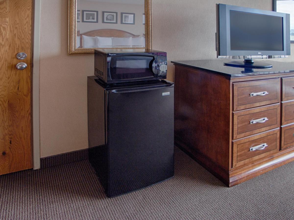 King Room at Inn At The Convention Center