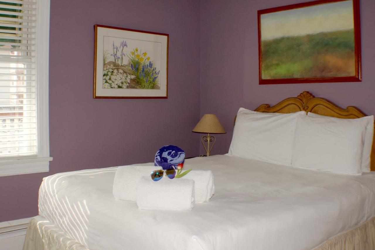 | Carisbrooke Inn Bed & Breakfast