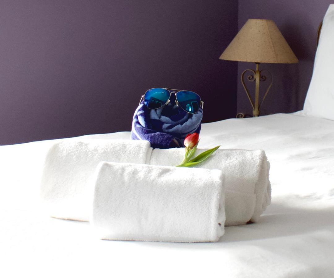 | Carisbrooke Inn Bed & Breakfast