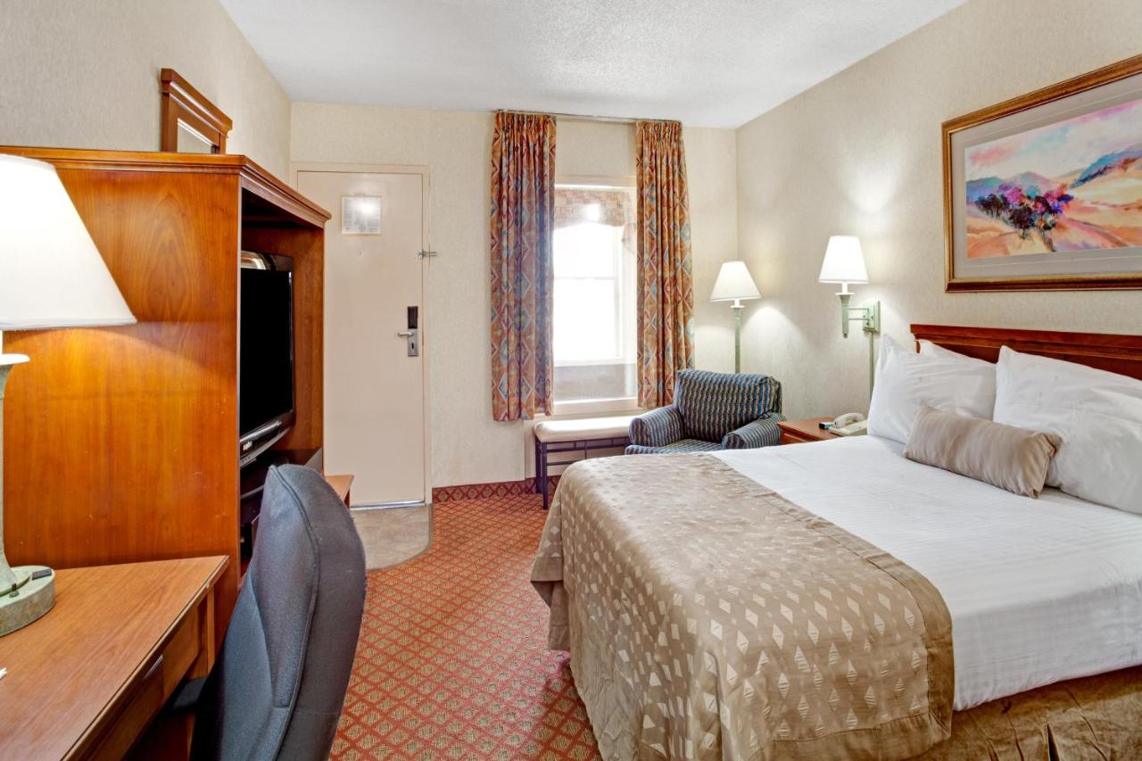 Double Room - Disability Access - Non-Smoking at Ramada by Wyndham West Memphis