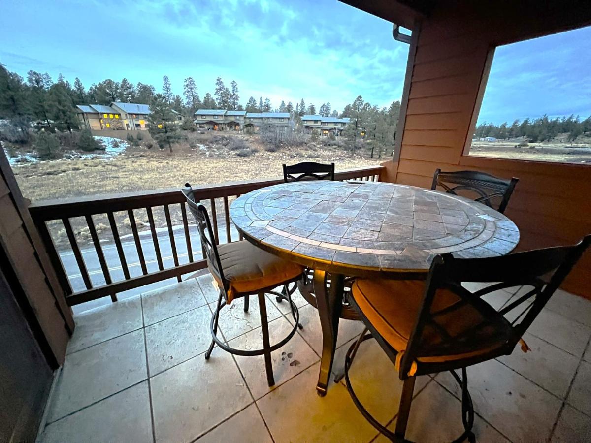 | Canyon Plaza Premier Studio and Apartments